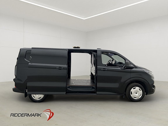 Ford Transit Custom 11 of 30