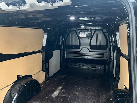 Ford Transit Custom 15 of 30