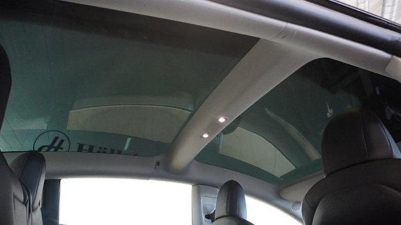 Tesla Model 3 11 of 23