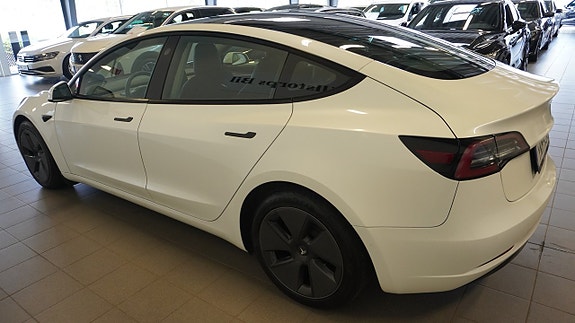 Tesla Model 3 5 of 23