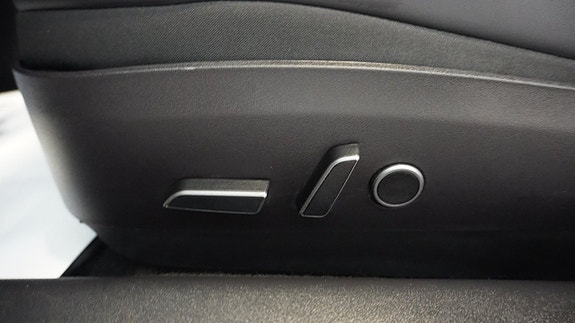 Tesla Model 3 17 of 23