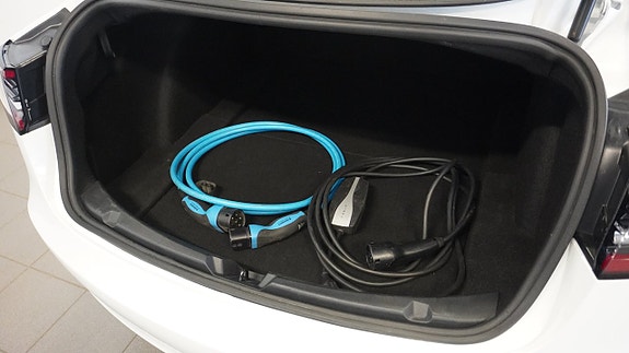 Tesla Model 3 4 of 23