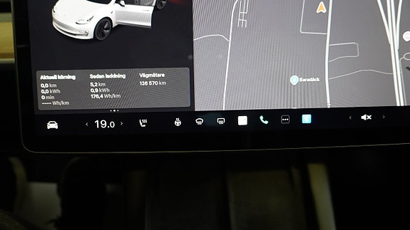 Tesla Model 3 16 of 23