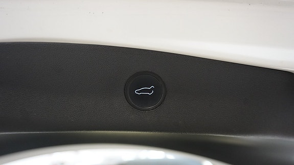Tesla Model 3 18 of 23