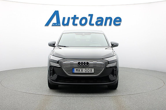 Audi Q4 e-tron 10 of 30