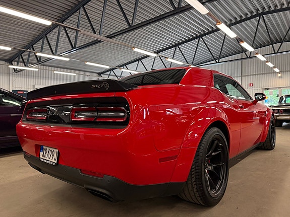 Dodge Challenger 4 of 5