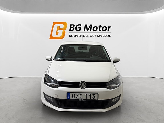 Volkswagen Polo 2 of 5