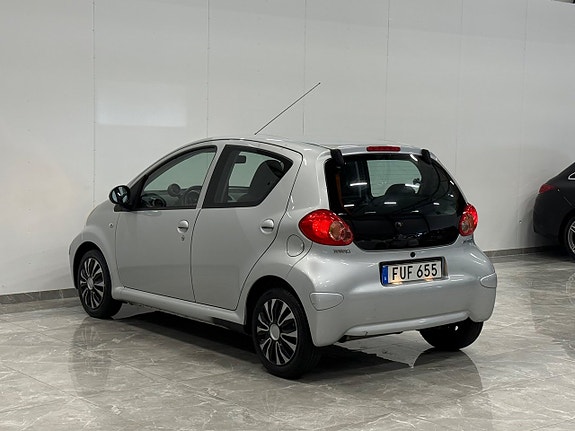 Toyota Aygo 3 of 5