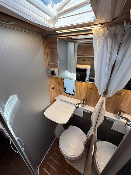 Hymer Yellowstone 8 of 10