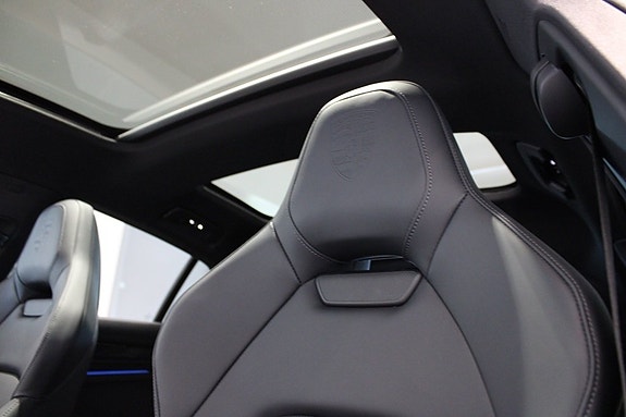 Porsche Panamera 4 11 of 19