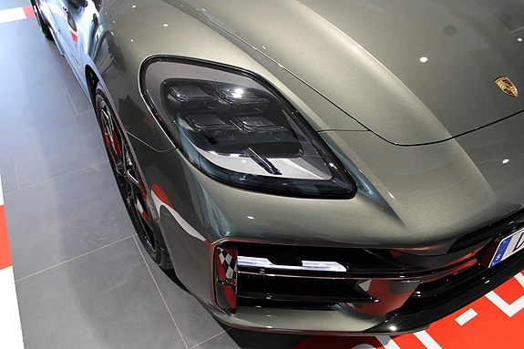 Porsche Panamera 4 6 of 19
