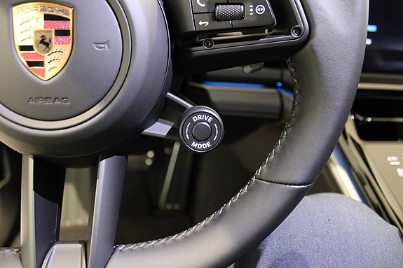Porsche Panamera 4 15 of 19
