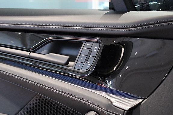 Porsche Panamera 4 12 of 19