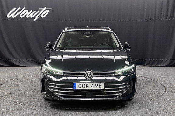 Volkswagen Passat 2 of 5