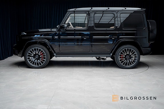 Mercedes-Benz G63 2 of 5