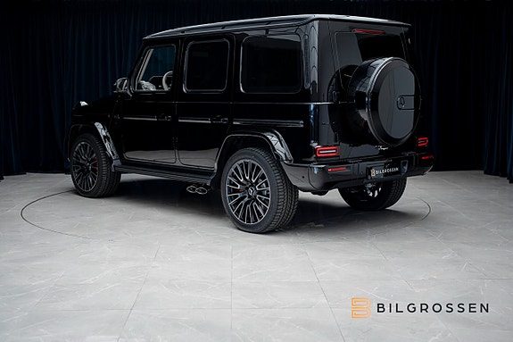 Mercedes-Benz G63 3 of 5