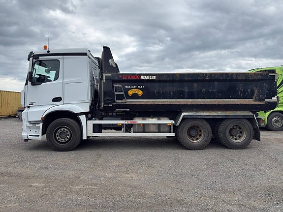 Schaktbil Mercedes-Benz Arocs 2853 -2019 | Zetterbergs 2 of 4