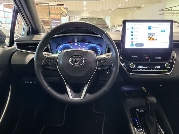 Toyota Corolla 9 of 14