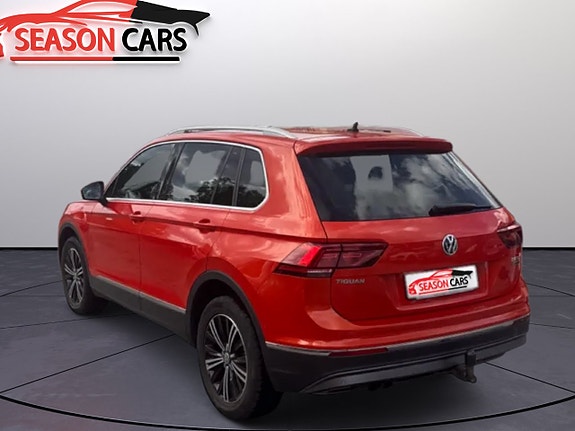 Volkswagen Tiguan 3 of 5