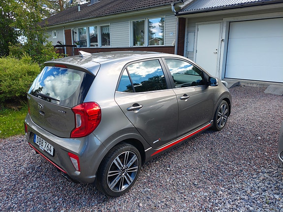 Kia Picanto 4 of 5