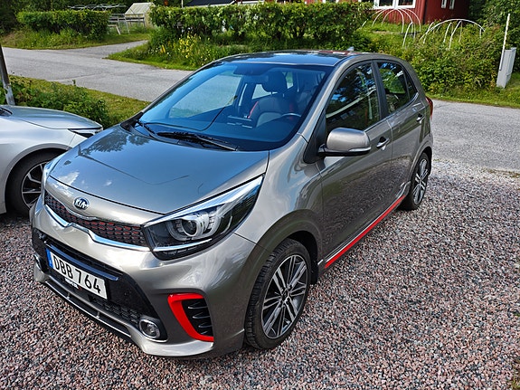 Kia Picanto 2 of 5