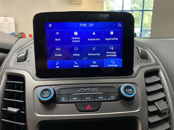 Ford Transit Connect 7 of 9