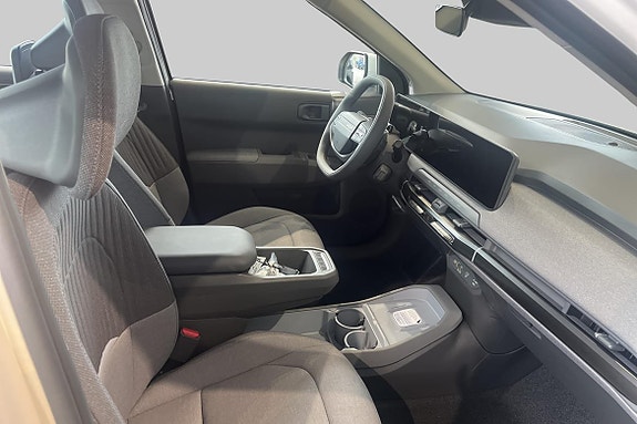 Kia EV3 9 of 16