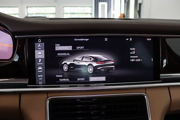 Porsche Panamera 4S 11 of 19