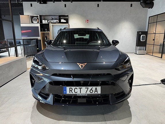 Cupra Formentor 2 of 5