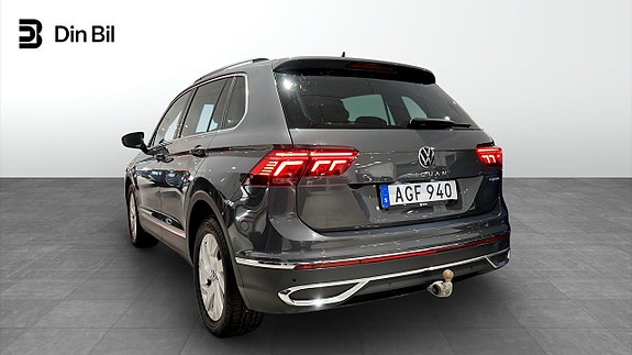 Volkswagen Tiguan 3 of 5