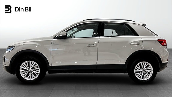 Volkswagen T-Roc 2 of 19
