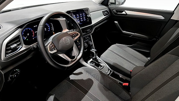 Volkswagen T-Roc 7 of 19