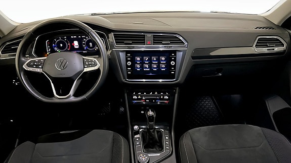 Volkswagen Tiguan 10 of 23
