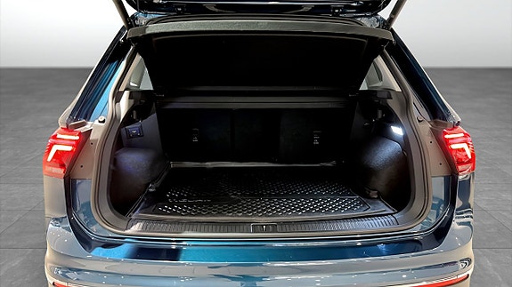 Volkswagen Tiguan 12 of 23