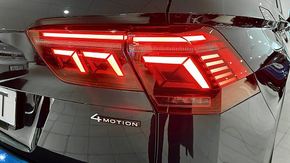 Volkswagen Tiguan 15 of 23