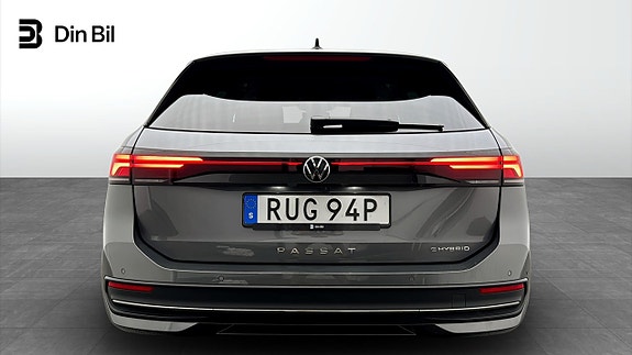 Volkswagen Passat 5 of 5