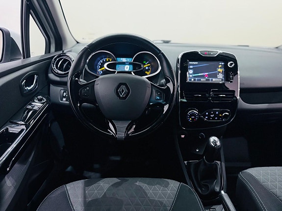 Renault Clio 17 of 19