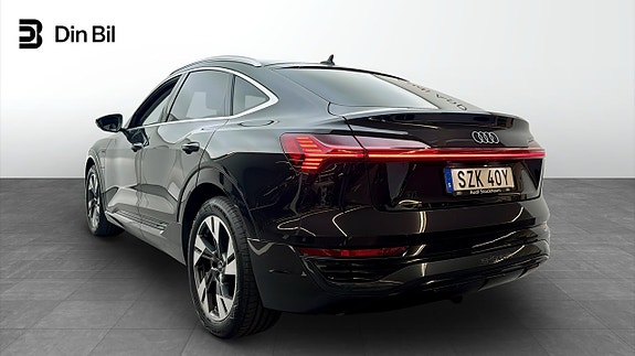 Audi Q8 3 of 26