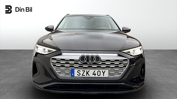 Audi Q8 4 of 5