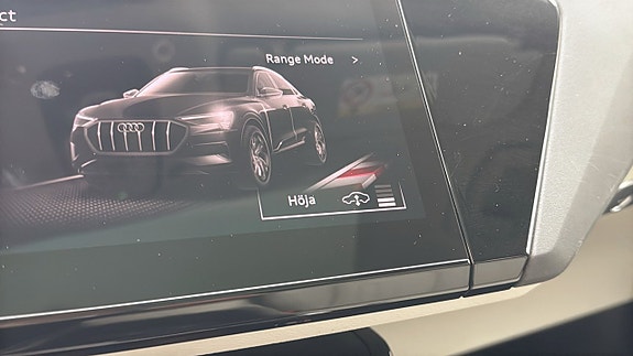 Audi Q8 20 of 26