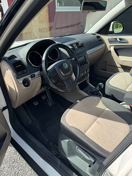 Skoda Yeti 3 of 5