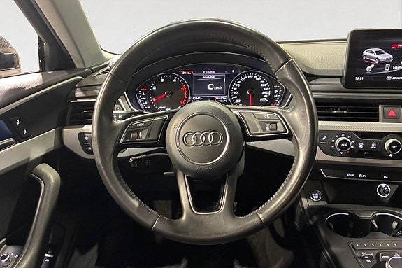 Audi A4 13 of 17
