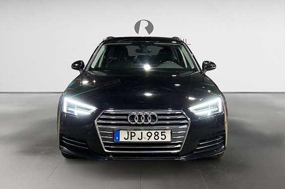 Audi A4 10 of 17