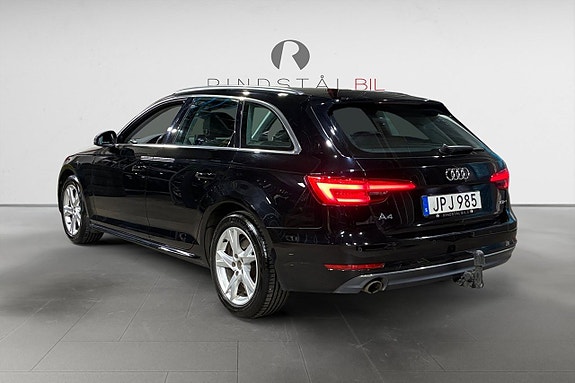 Audi A4 5 of 17