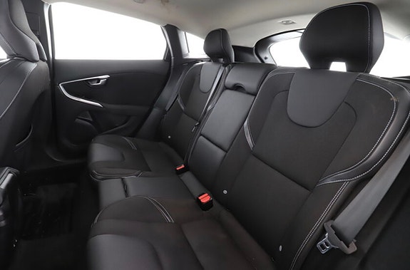 Volvo V40 8 of 10