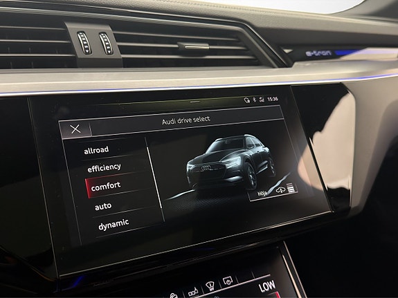 Audi e-tron 27 of 30