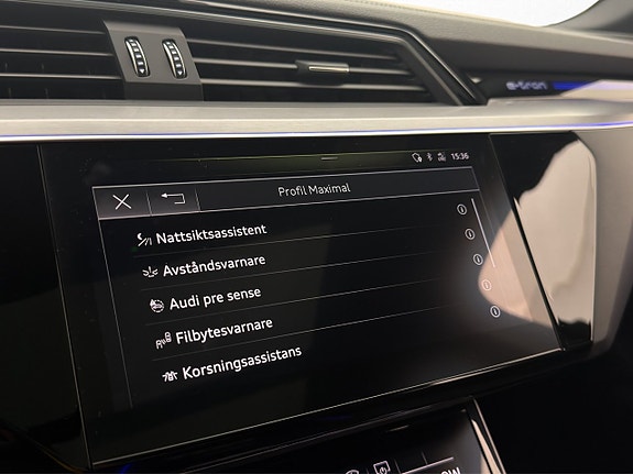Audi e-tron 23 of 30