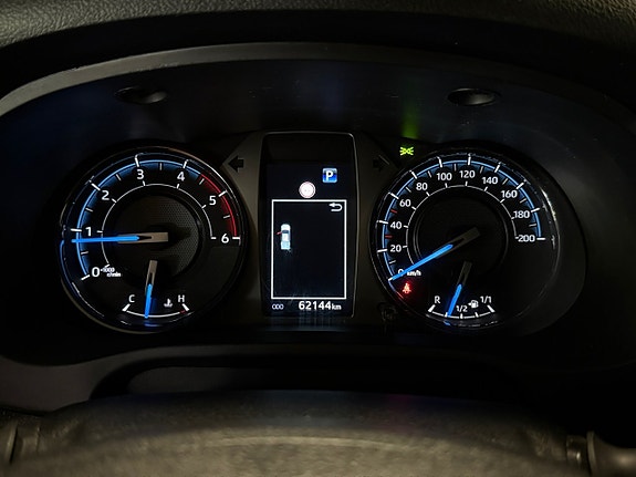 Toyota HiLux 23 of 29