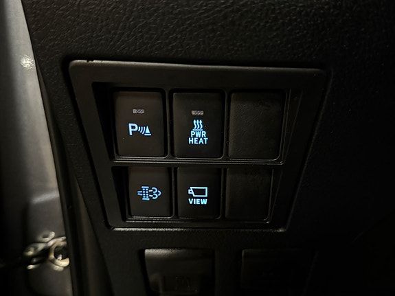 Toyota HiLux 25 of 29