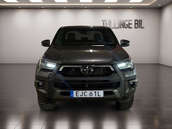 Toyota HiLux 8 of 29